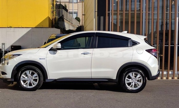 Buy Import Honda Vezel in Dhaka, Dhaka Buy Import Honda Vezel in Dhaka, Dhaka