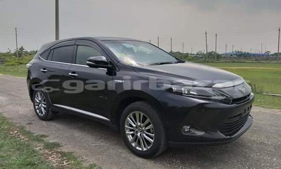 Buy Import Toyota Harrier in Dhaka, Dhaka Buy Import Toyota Harrier in Dhaka, Dhaka
