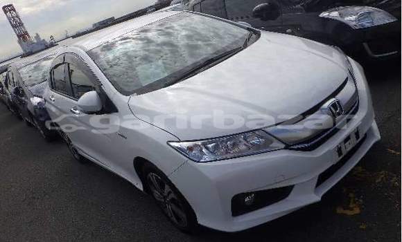 Buy Import Honda Grace in Dhaka, Dhaka Buy Import Honda Grace in Dhaka, Dhaka