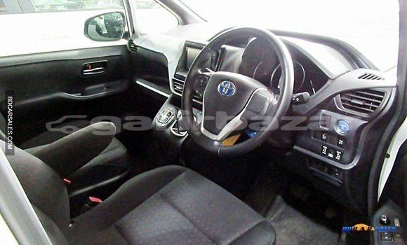 Buy Import Toyota Noah in Dhaka, Dhaka Buy Import Toyota Noah in Dhaka, Dhaka