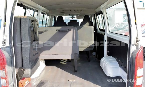 Buy Import 2011 Toyota Hiace in Import - Dubai, Bandarban Buy Import 2011 Toyota Hiace in Import - Dubai, Bandarban