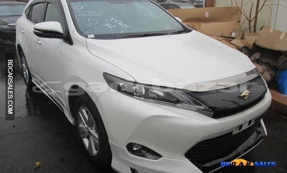 Buy Import Toyota Harrier in Dhaka, Dhaka Buy Import Toyota Harrier in Dhaka, Dhaka