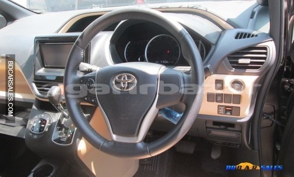 Buy Import Toyota Noah in Dhaka, Dhaka Buy Import Toyota Noah in Dhaka, Dhaka