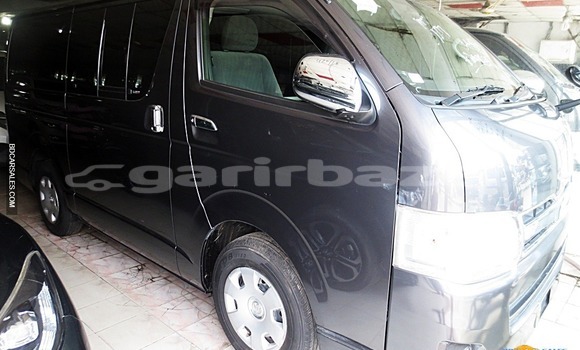 Buy Import Toyota Hi-ace in Dhaka, Dhaka Buy Import Toyota Hi-ace in Dhaka, Dhaka