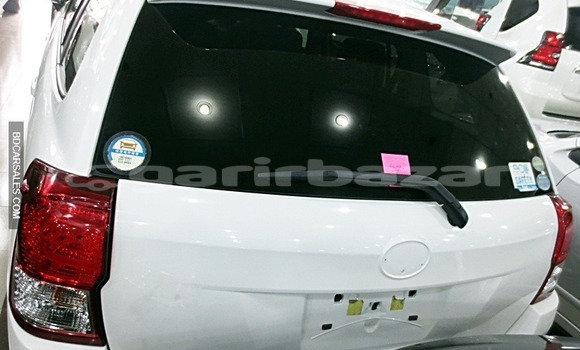 Buy Import Toyota Fielder in Dhaka, Dhaka Buy Import Toyota Fielder in Dhaka, Dhaka