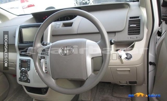 Buy Import Toyota Noah in Dhaka, Dhaka Buy Import Toyota Noah in Dhaka, Dhaka
