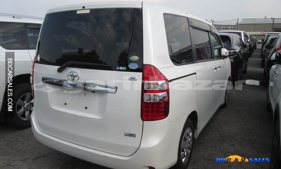 Buy Import Toyota Noah in Dhaka, Dhaka Buy Import Toyota Noah in Dhaka, Dhaka