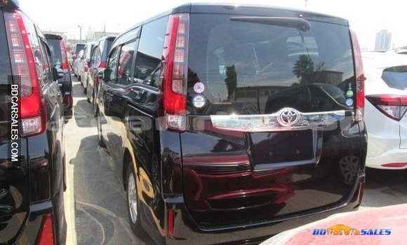 Buy Import Toyota Noah in Dhaka, Dhaka Buy Import Toyota Noah in Dhaka, Dhaka