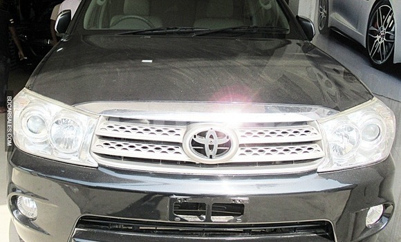 Buy Import Toyota Fortuner in Dhaka, Dhaka Buy Import Toyota Fortuner in Dhaka, Dhaka