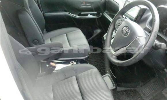 Buy Import Toyota Noah in Dhaka, Dhaka Buy Import Toyota Noah in Dhaka, Dhaka