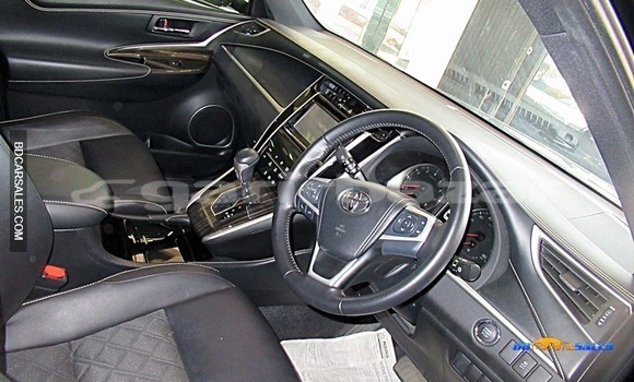 Buy Import Toyota Harrier in Dhaka, Dhaka Buy Import Toyota Harrier in Dhaka, Dhaka