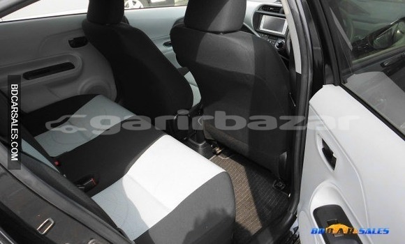 Buy Import Toyota Aqua in Dhaka, Dhaka Buy Import Toyota Aqua in Dhaka, Dhaka