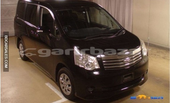 Buy Import Toyota Noah in Dhaka, Dhaka Buy Import Toyota Noah in Dhaka, Dhaka
