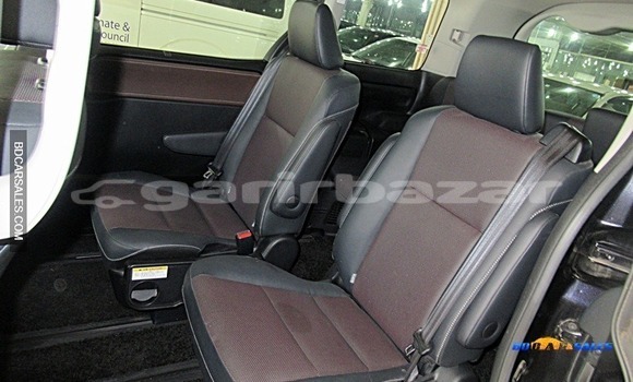 Buy Import Toyota Esquire in Dhaka, Dhaka Buy Import Toyota Esquire in Dhaka, Dhaka