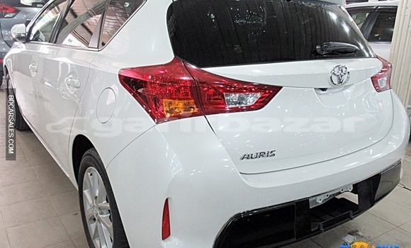 Buy Import Toyota Auris in Dhaka, Dhaka Buy Import Toyota Auris in Dhaka, Dhaka