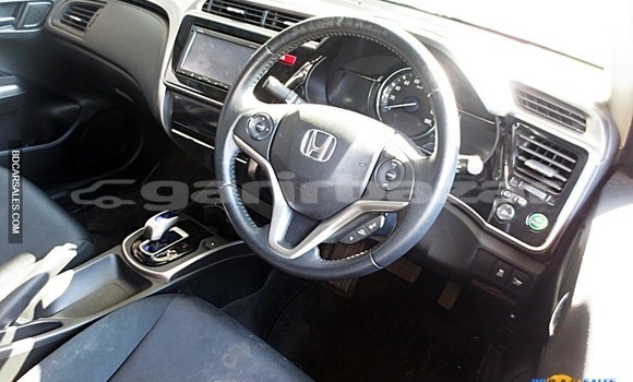 Buy Import Honda Grace in Dhaka, Dhaka Buy Import Honda Grace in Dhaka, Dhaka