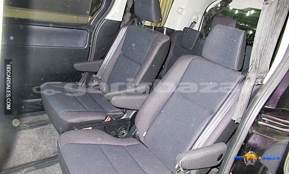 Buy Import Toyota Noah in Dhaka, Dhaka Buy Import Toyota Noah in Dhaka, Dhaka