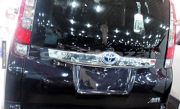 Buy Import Toyota Noah in Dhaka, Dhaka Buy Import Toyota Noah in Dhaka, Dhaka