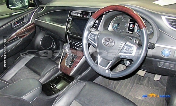 Buy Import Toyota Harrier in Dhaka, Dhaka Buy Import Toyota Harrier in Dhaka, Dhaka