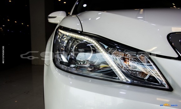 Buy Import Toyota Crown in Dhaka, Dhaka Buy Import Toyota Crown in Dhaka, Dhaka