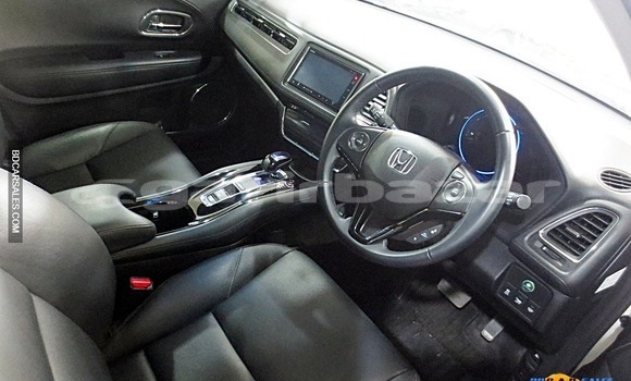 Buy Import Honda Vezel in Dhaka, Dhaka Buy Import Honda Vezel in Dhaka, Dhaka