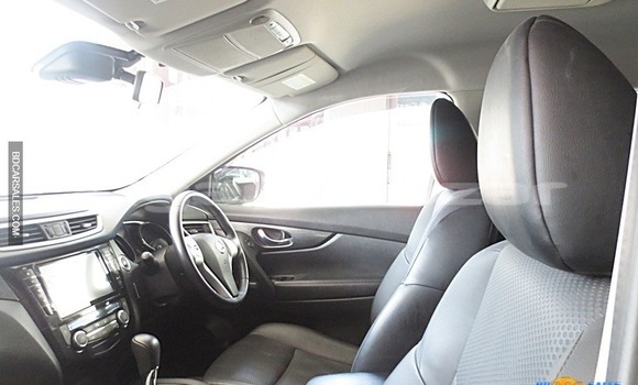 Buy Import Nissan X-Trail in Dhaka, Dhaka Buy Import Nissan X-Trail in Dhaka, Dhaka