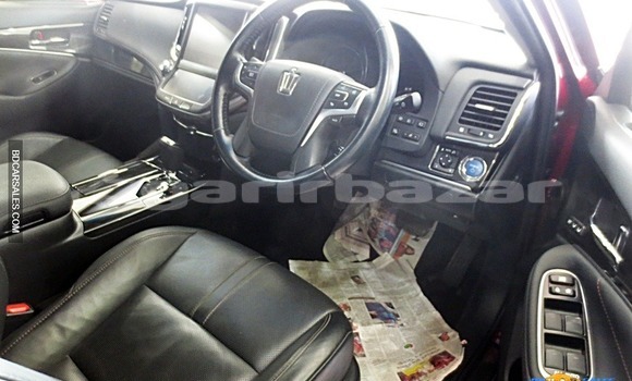 Buy Import Toyota Crown in Dhaka, Dhaka Buy Import Toyota Crown in Dhaka, Dhaka