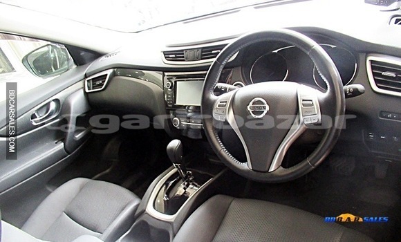 Buy Import Nissan X-Trail in Dhaka, Dhaka Buy Import Nissan X-Trail in Dhaka, Dhaka