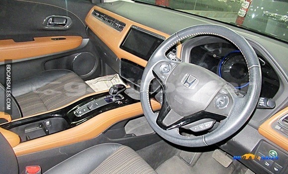 Buy Import Honda Vezel in Dhaka, Dhaka Buy Import Honda Vezel in Dhaka, Dhaka