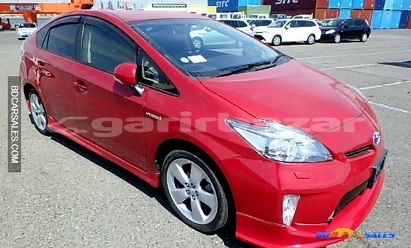Buy Import Toyota Prius in Dhaka, Dhaka Buy Import Toyota Prius in Dhaka, Dhaka