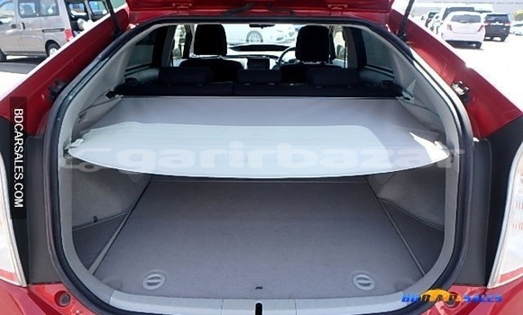 Buy Import Toyota Prius in Dhaka, Dhaka Buy Import Toyota Prius in Dhaka, Dhaka