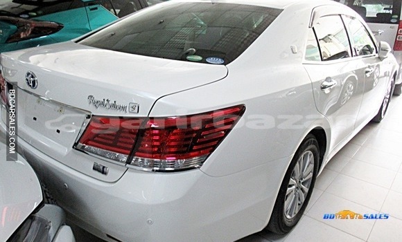 Buy Import Toyota Crown in Dhaka, Dhaka Buy Import Toyota Crown in Dhaka, Dhaka