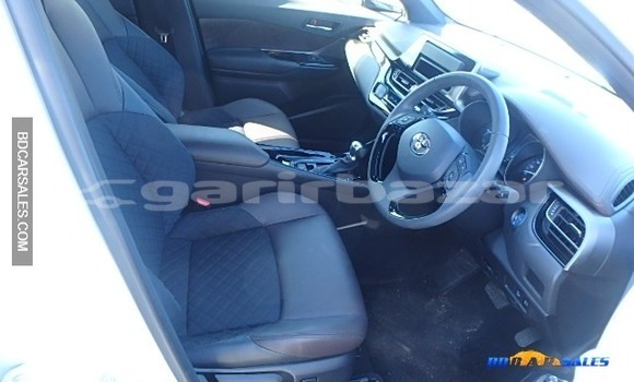 Buy Import Toyota CH-R in Dhaka, Dhaka Buy Import Toyota CH-R in Dhaka, Dhaka