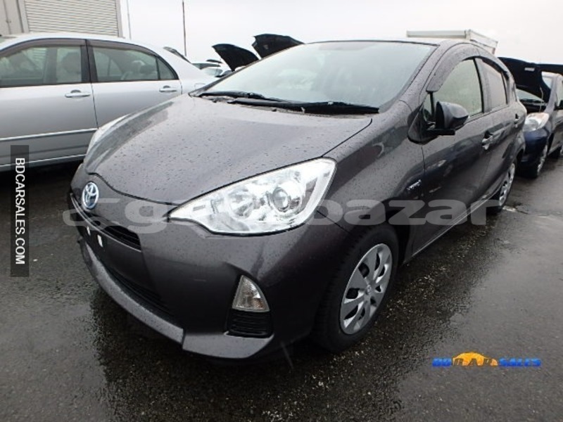 Big with watermark toyota aqua dhaka dhaka 2142