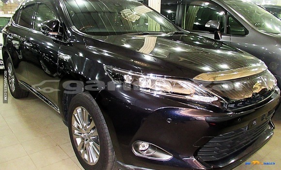 Buy Import Toyota Harrier in Dhaka, Dhaka Buy Import Toyota Harrier in Dhaka, Dhaka