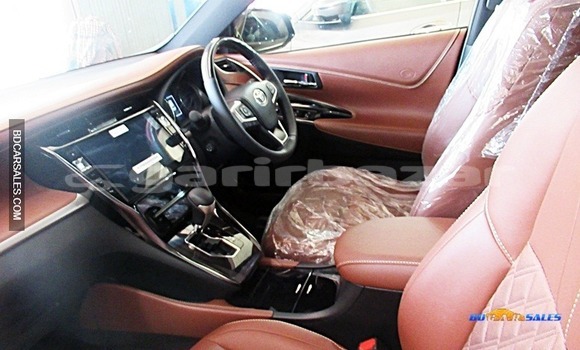 Buy Import Toyota Harrier in Dhaka, Dhaka Buy Import Toyota Harrier in Dhaka, Dhaka