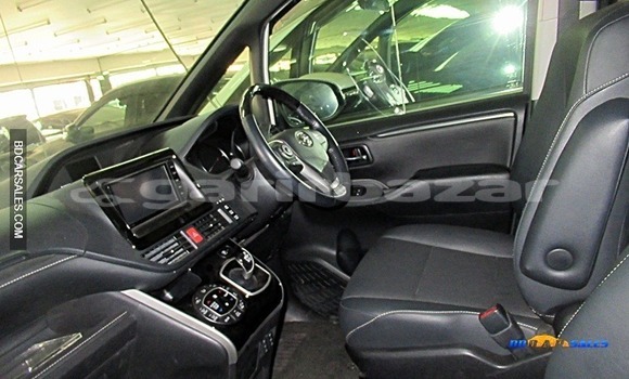 Buy Import Toyota Esquire in Dhaka, Dhaka Buy Import Toyota Esquire in Dhaka, Dhaka