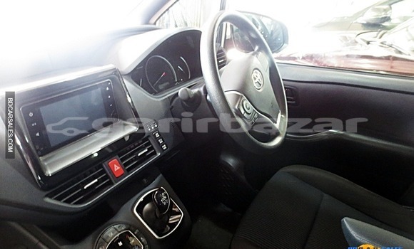 Buy Import Toyota Noah in Dhaka, Dhaka Buy Import Toyota Noah in Dhaka, Dhaka