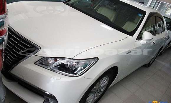 Buy Import Toyota Crown in Dhaka, Dhaka Buy Import Toyota Crown in Dhaka, Dhaka