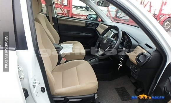 Buy Import Toyota Axio in Dhaka, Dhaka Buy Import Toyota Axio in Dhaka, Dhaka