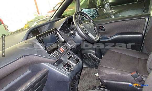 Buy Import Toyota Noah in Dhaka, Dhaka Buy Import Toyota Noah in Dhaka, Dhaka