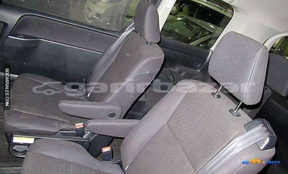 Buy Import Toyota Noah in Dhaka, Dhaka Buy Import Toyota Noah in Dhaka, Dhaka