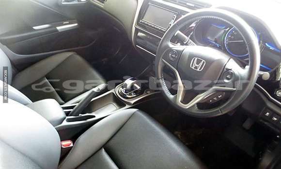 Buy Import Honda Grace in Dhaka, Dhaka Buy Import Honda Grace in Dhaka, Dhaka