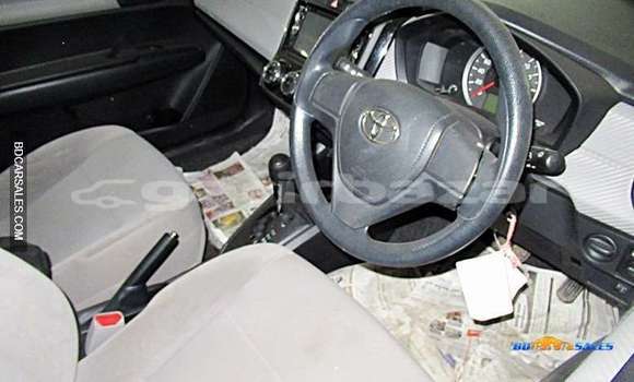 Buy Import Toyota Axio in Dhaka, Dhaka Buy Import Toyota Axio in Dhaka, Dhaka