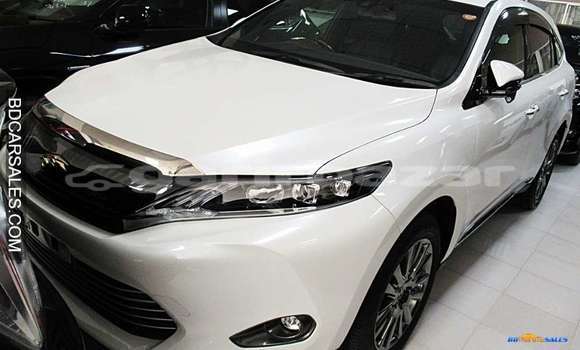 Buy Import Toyota Harrier in Dhaka, Dhaka Buy Import Toyota Harrier in Dhaka, Dhaka