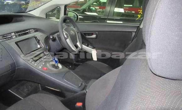 Buy Import Toyota Prius in Dhaka, Dhaka Buy Import Toyota Prius in Dhaka, Dhaka