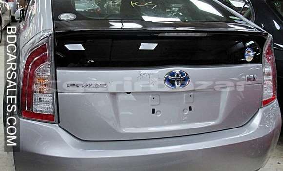 Buy Import Toyota Prius in Dhaka, Dhaka Buy Import Toyota Prius in Dhaka, Dhaka