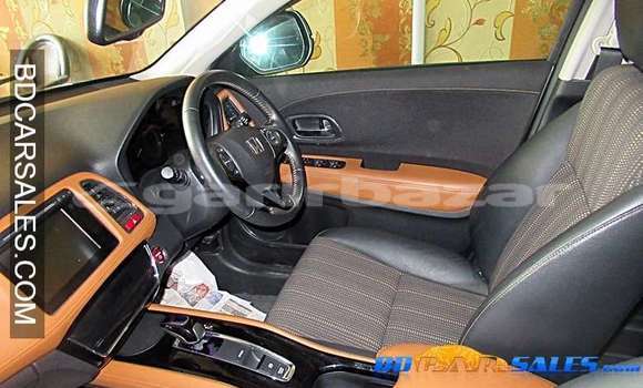 Buy Import Honda Vezel in Dhaka, Dhaka Buy Import Honda Vezel in Dhaka, Dhaka