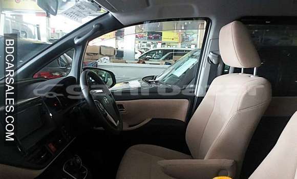 Buy Import Toyota Noah in Dhaka, Dhaka Buy Import Toyota Noah in Dhaka, Dhaka