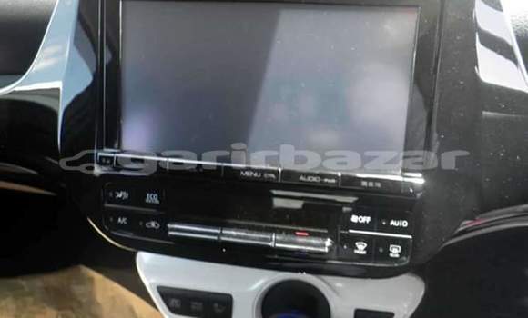 Buy Import Toyota Prius in Dhaka, Dhaka Buy Import Toyota Prius in Dhaka, Dhaka